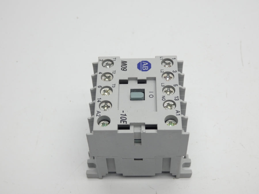 ALLEN BRADLEY 100-M09NZ2431 SER. A 24VDC 20A NSNP