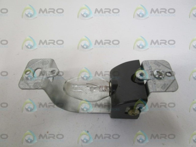 PASS & SEYMOUR 2152 LAMPHOLDER NSMP