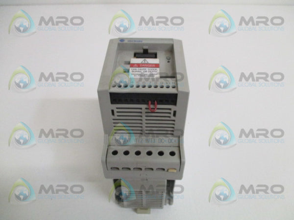 ALLEN BRADLEY 160-BA03NSF1 SER. C F/W 7.04 SPEED CONTROLLER (NO KEYPAD)  UNMP