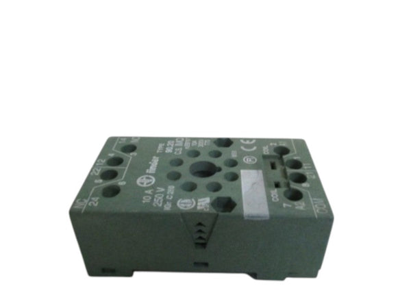 FINDER 90.20 RELAY SOCKET  UNMP