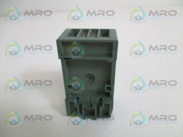 FINDER 90.20 RELAY SOCKET  UNMP