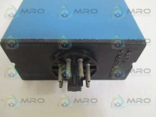 A ELECTRONICS FS-2 LEVEL CONTROL RELAY 220V  UNMP