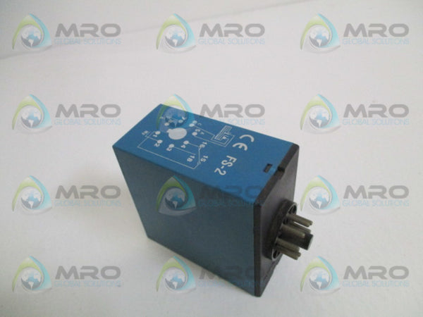 A ELECTRONICS FS-2 LEVEL CONTROL RELAY 220V  UNMP
