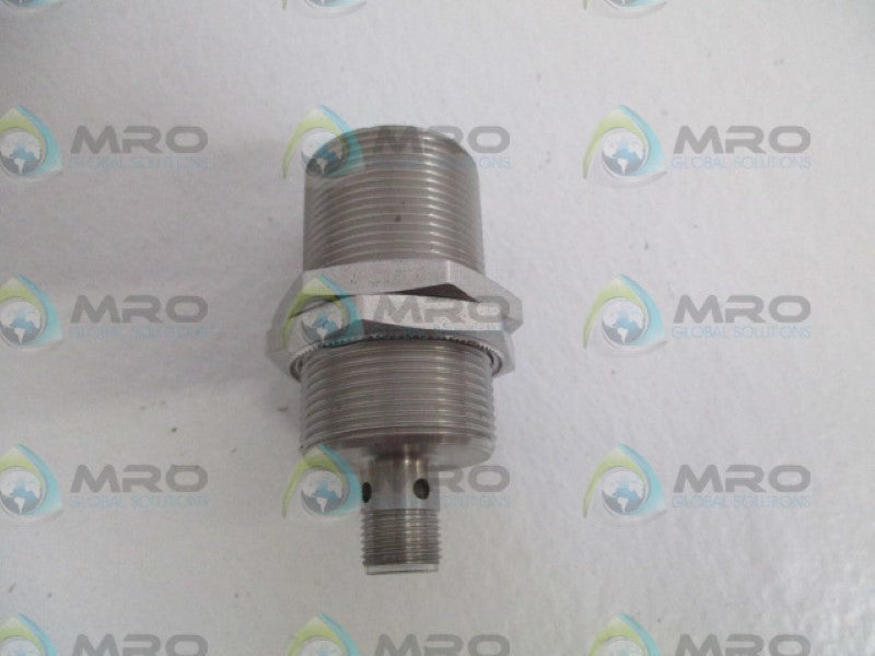 PEPPERL+FUCHS NJ10-30GM50-E2-V1 INDUCTIVE SENSOR NSNP
