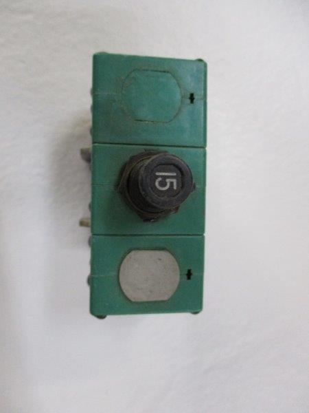 KLIXON 9TC6-15 CIRCUIT BREAKER 15A  UNMP
