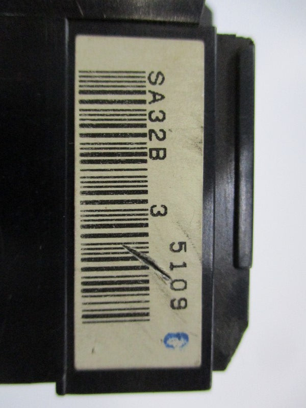 FUJI ELECTRIC SA32B3 CIRCUIT BREAKER 3A 220VAC  UNMP