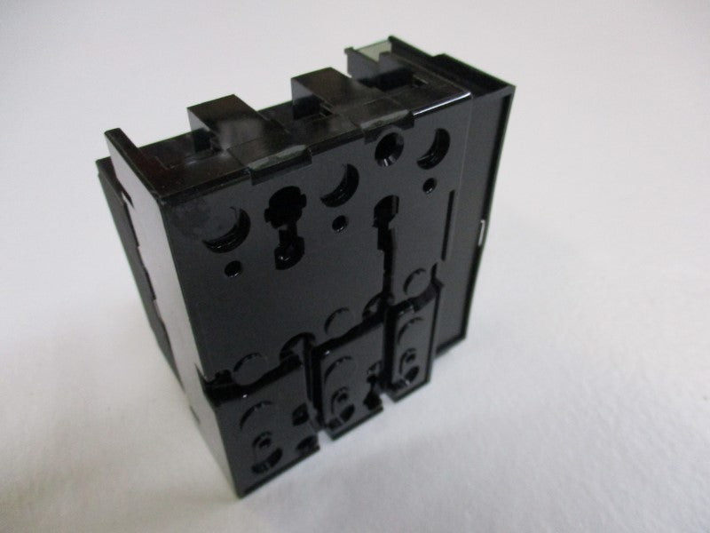 MITSUBISHI NF30-CS CIRCUIT BREAKER 10A 220VAC  NSNP
