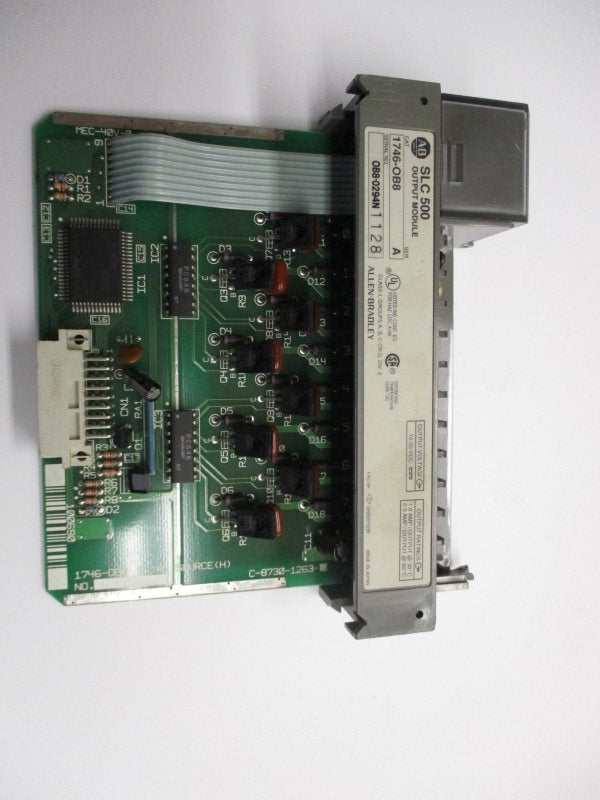 ALLEN BRADLEY 1746-OB8 SER. A UNMP