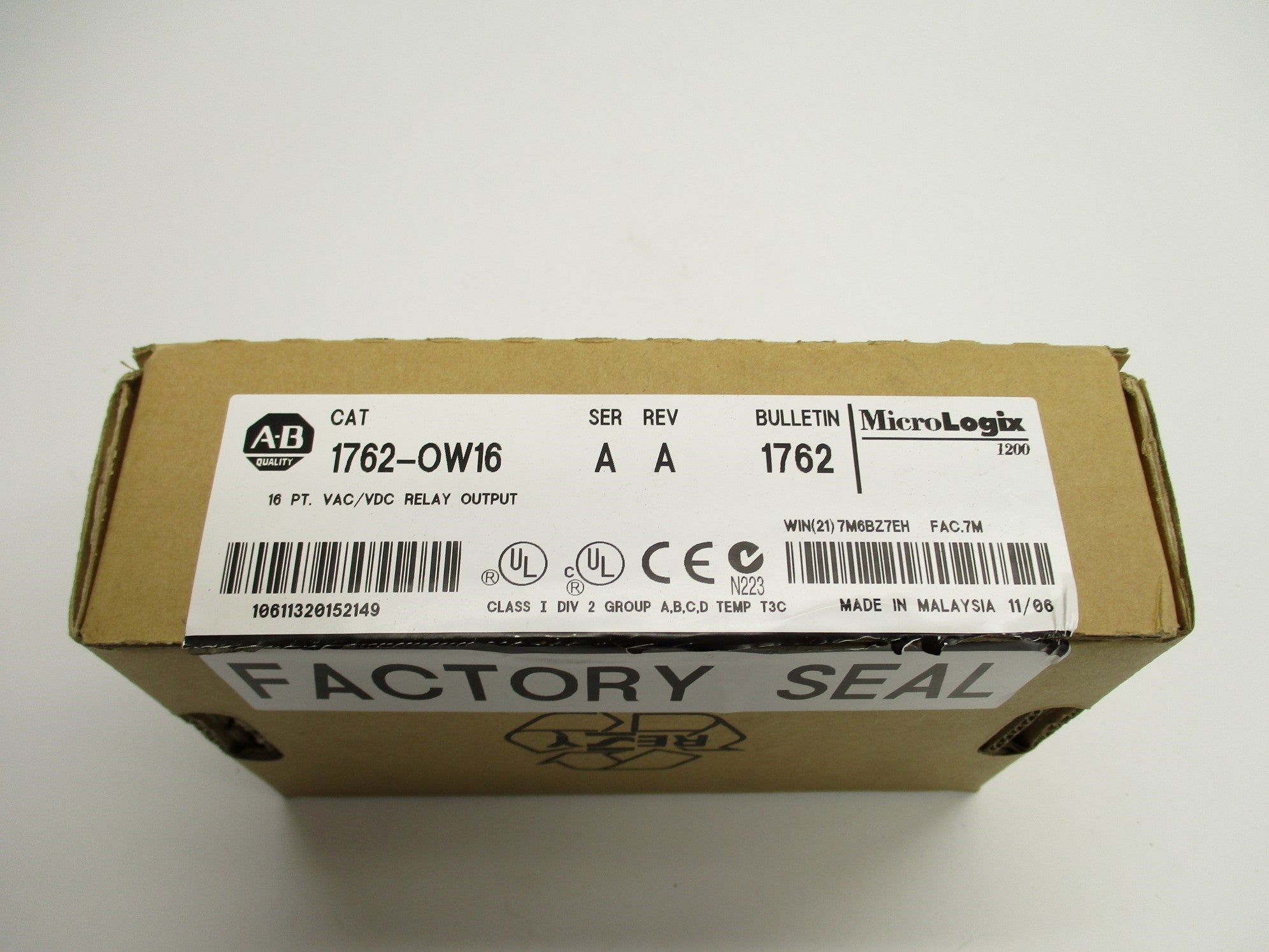 ALLEN BRADLEY 1762-OW16 SER. A 24VDC .140A NSMP