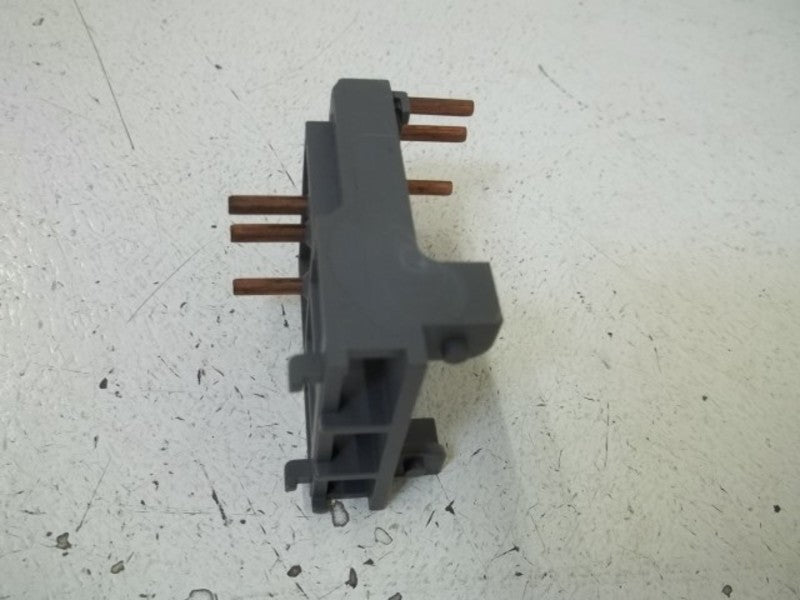 ABB BEA38-4 COUPLING CLOSE ADAPTER 3POLE CONNECTOR  UNMP