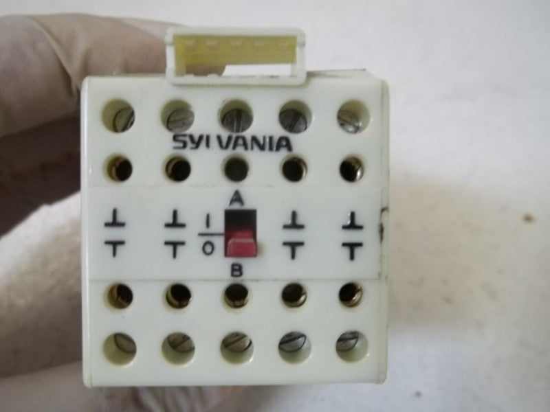 SYLVANIA 2N140-76 RELAY 120V  UNMP
