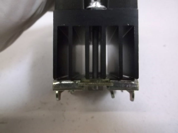 CARLO GAVAZZI RE2425AA06 SOLID STATE RELAY (AS PICTURED)  UNMP