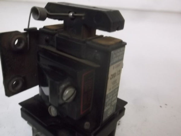 ALLEN BRADLEY 700-C11OA2 SER, B RELAY  UNMP