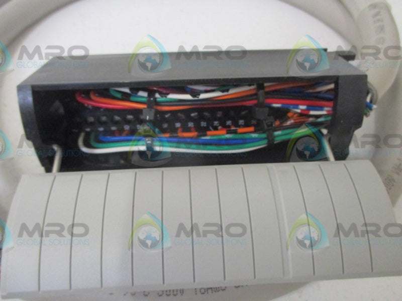 ALLEN BRADLEY 1492-CABLE010TBCH SER. C PRE-WIERED CABLE FOR MODULES  UNMP