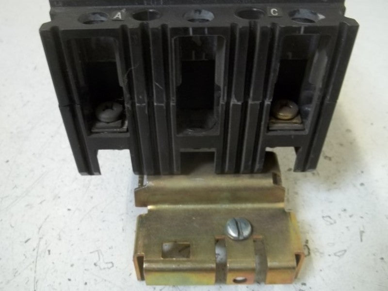 SQUARE D FC24030AC CIRCUIT BREAKER  UNMP