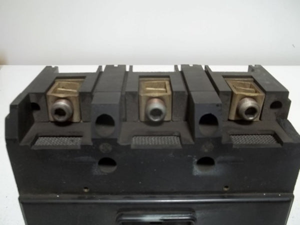 GENERAL ELECTRIC TJ236M3225 CIRCUIT BREAKER 225 AMP  UNMP
