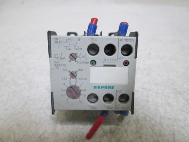 SIEMENS 7PU3240-OAJ2 RELAY  UNMP