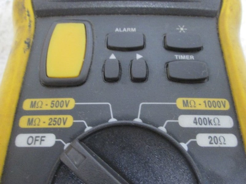 AEMC 1045 MEGOHMMETER/INSULATION RESISTANCE TESTER  UNMP