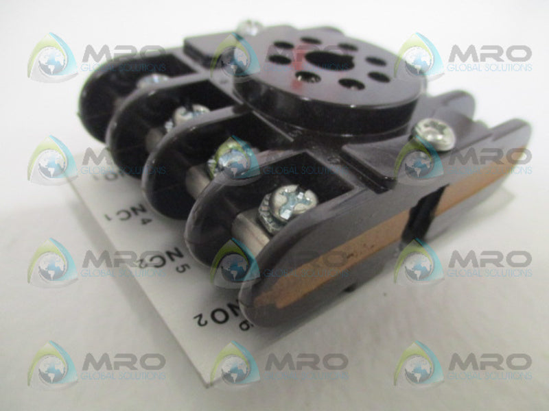 MICRO SWITCH FE-LCR0 RELAY SOCKET 8 PIN  NSMP