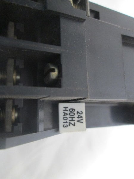 ALLEN BRADLEY 100-A12NJ3 SER. B CONTACTOR 24V  UNMP