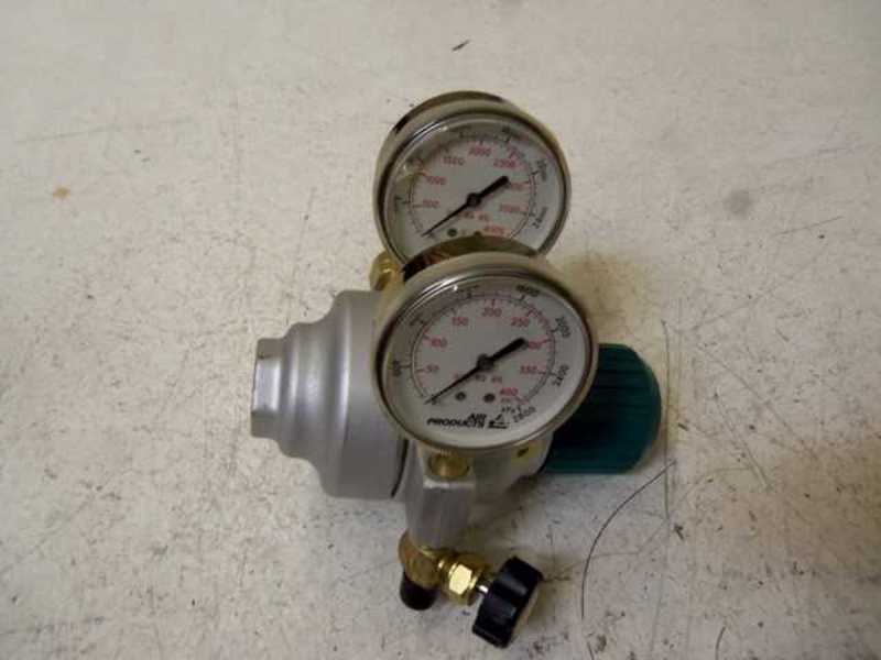 AIR PRODUCTS E12-1-N515F GAS REGULATOR  NSNP