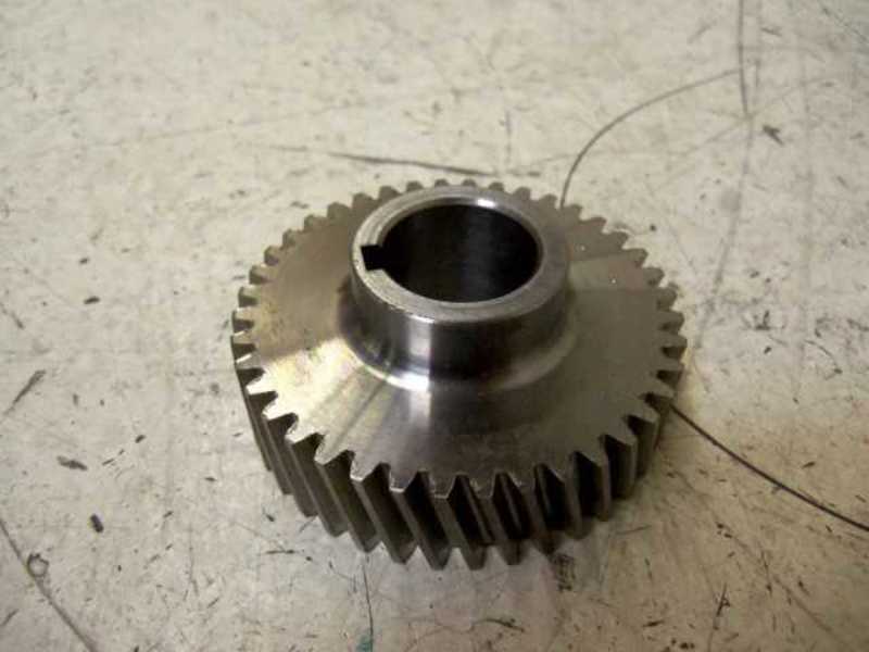 6E111077 GEAR  UNMP