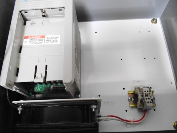 ALLEN BRADLEY 1305-AA04AC AC DRIVE 1HP 4.5A  NSMP