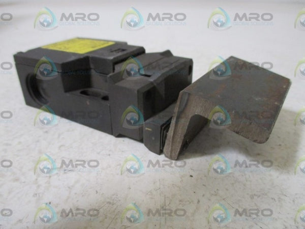 JOKAB JSNY5B SAFETY RELAY  UNMP