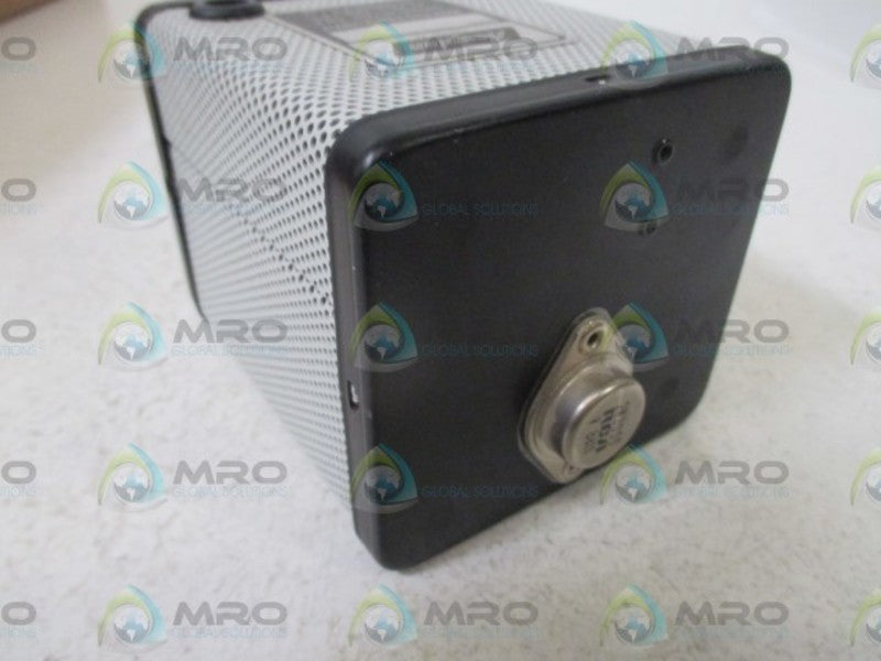 ACOPIAN 12J100 REGULATED POWER SUPPLY  UNMP