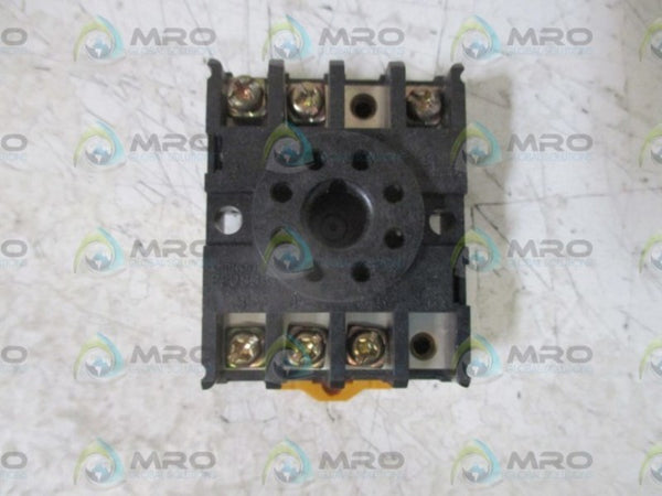 OMRON PF083A RELAY SOCKET  UNMP