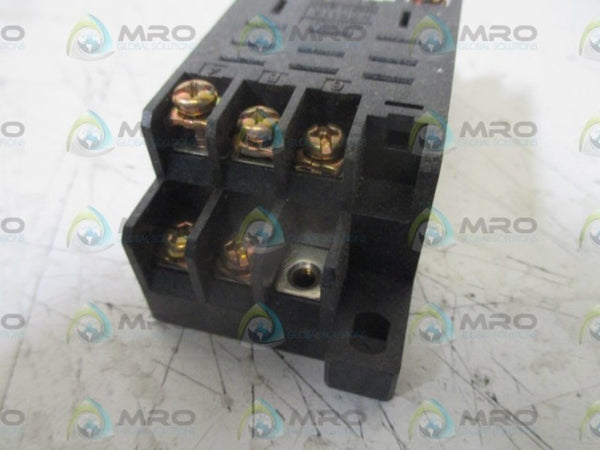 OMRON PTF11A RELAY SOCKET  UNMP