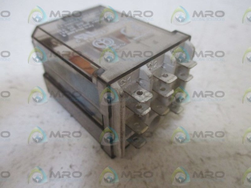 ALLEN BRADLEY 700-HD33Z24 SER.B RELAY  UNMP