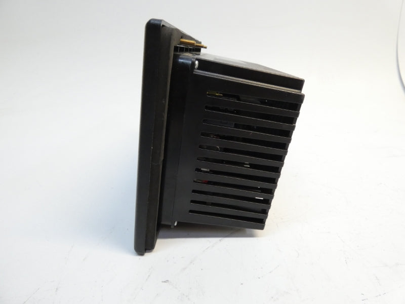 ALLEN BRADLEY 2711-B5A1X SER. H F/W 4.46 REV. D 100-240VAC 0.25-0.15A REMAN