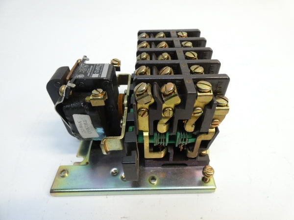 JOSLYN CLARK 5UF12 90-110/110-120V (AS PICTURED) NSNP