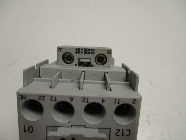 ALLEN BRADLEY 100-C12D01 SER. A  UNMP