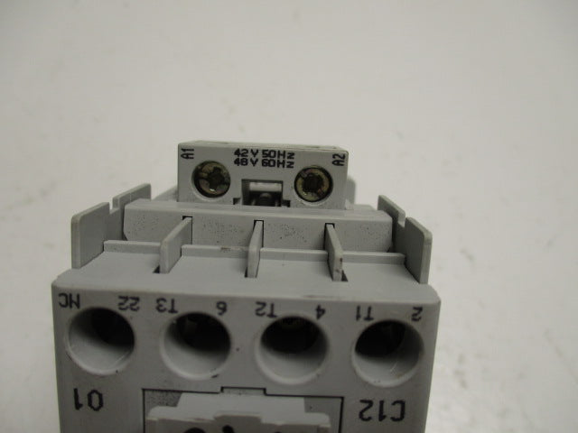 ALLEN BRADLEY 100-C12D01 SER. A  UNMP