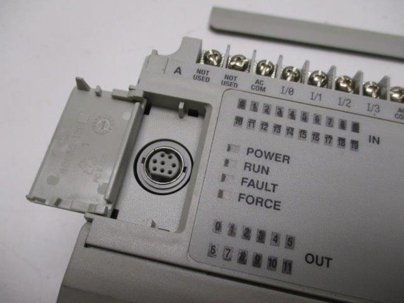 ALLEN BRADLEY 1761-L32AWA SER. E F/W 1.0 (AS PICTURED)  NSMP