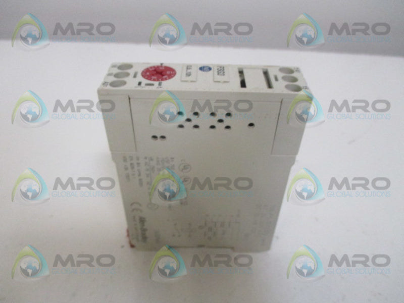 ALLEN BRADLEY 700-FS-101JU23 TIMING RELAY  UNMP