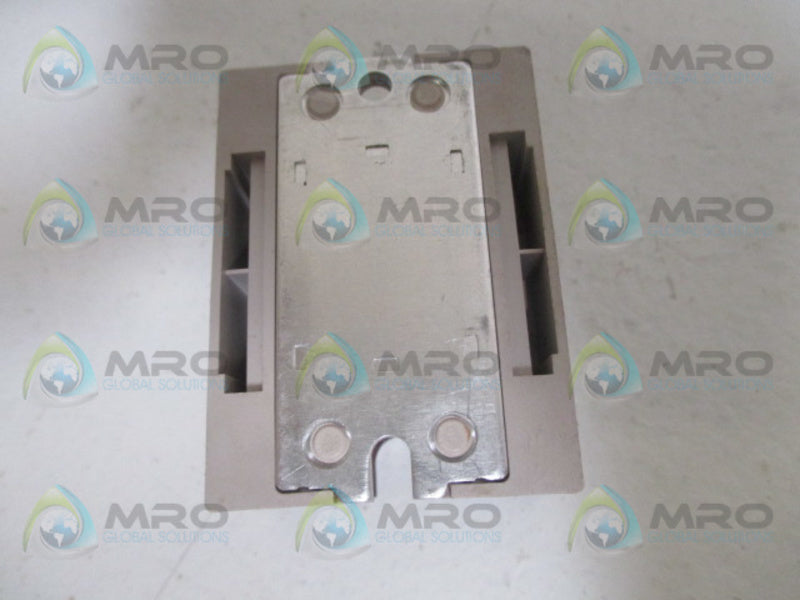 OMRON G3NA-225B SOLID STATE RELAY 120V  UNMP