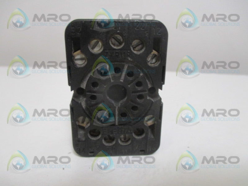 ELESTA ZRK118 RELAY BASE  UNMP