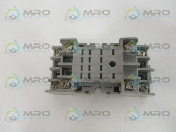 IDEC SM2S-05 RELAY SOCKET  UNMP