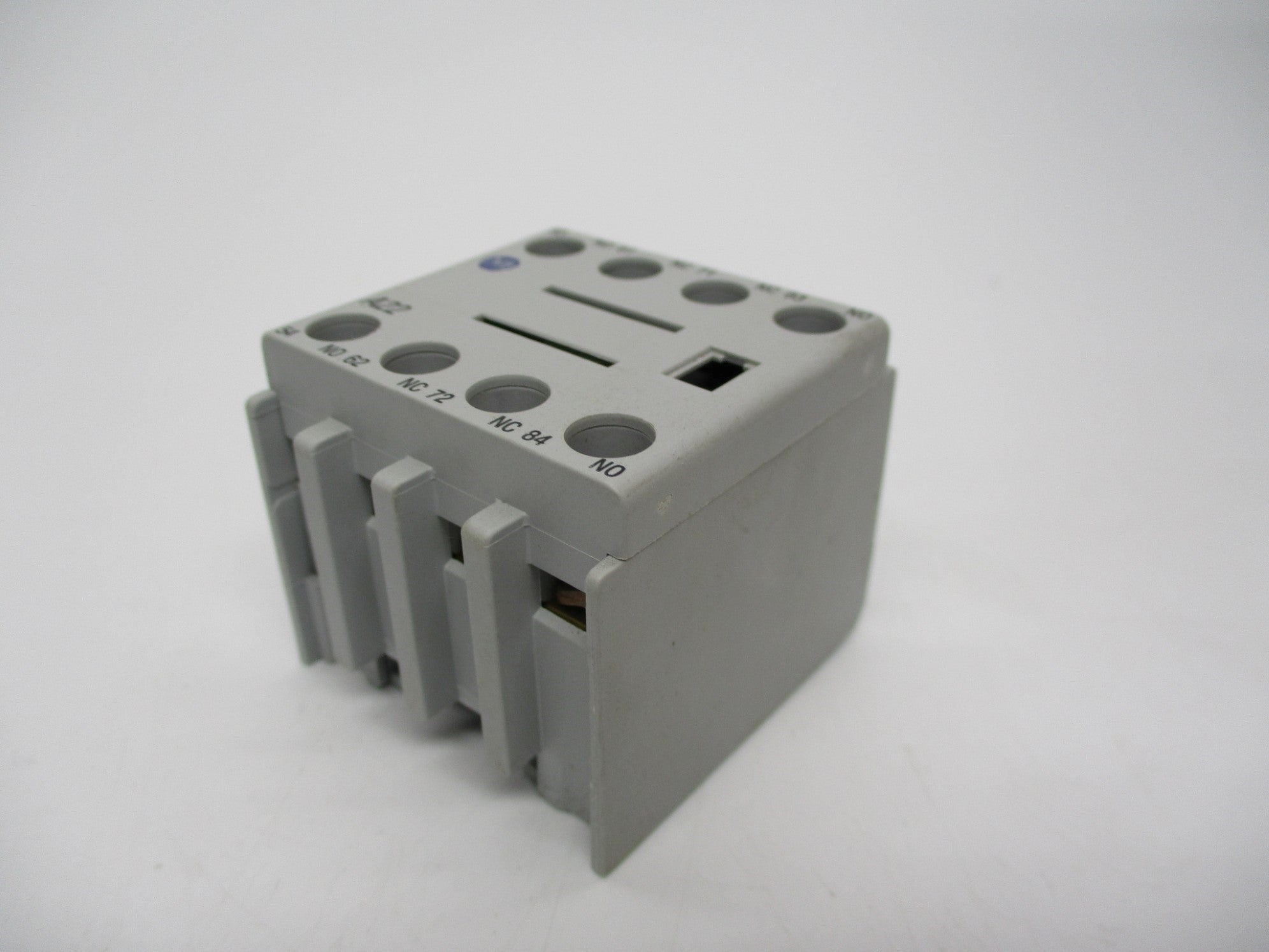 ALLEN BRADLEY 100-FA22 SER. A 600VAC 10A (WH) NSMP