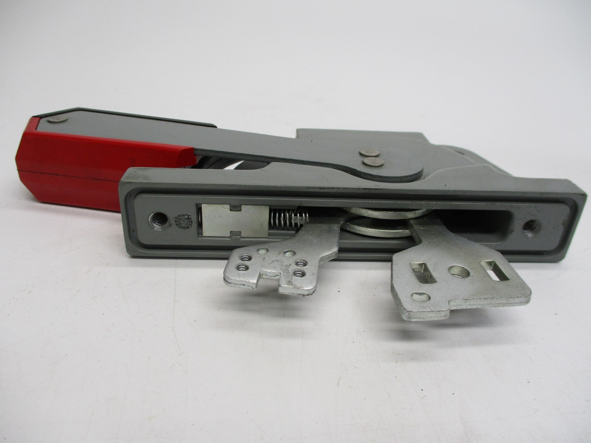 ALLEN BRADLEY 1494V-RA3 SER. B (AS PICTURED) (BR/WH) NSMP