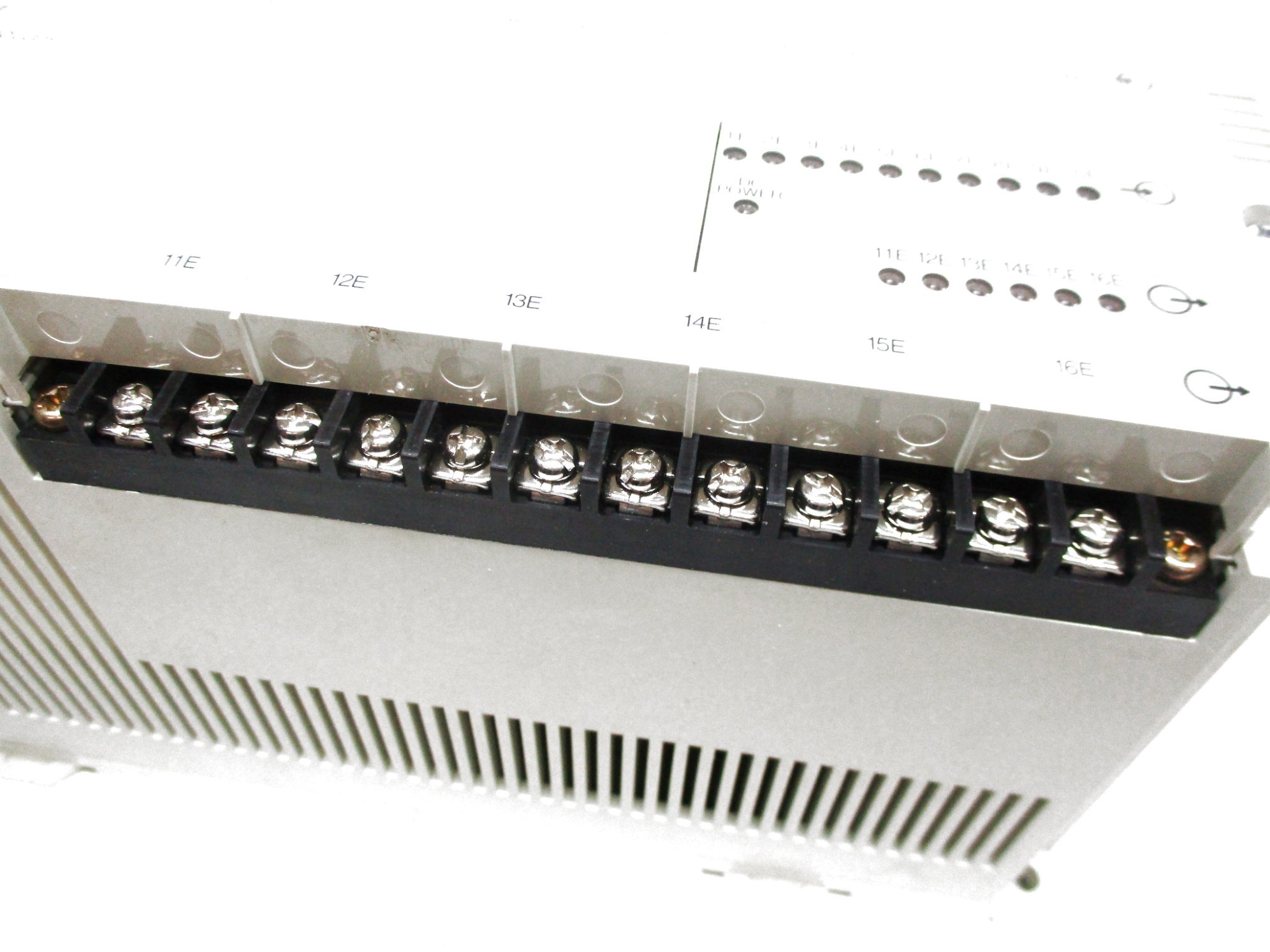 ALLEN BRADLEY 1745-E104 SER. B 10-30VAC/DC 15A UNMP