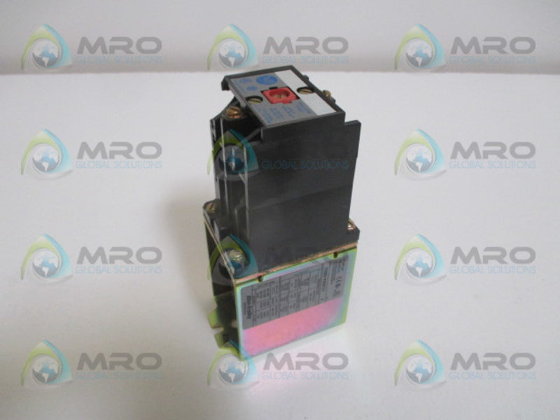ALLEN  BRADLEY 700DC-P600Z24 SER.A AC RELAY (AS PICTURED) UNMP