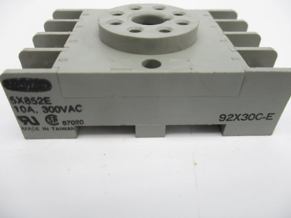 DAYTON 5X852E 300VAC 10A NSNP