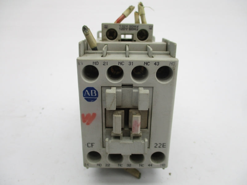 ALLEN BRADLEY 700-CF220D SER. A 110/120V (AS PICTURED) UNMP