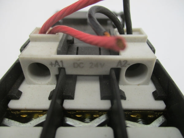 SIEMENS 3RT1026-1BB40 24VDC (AS PICTURED) UNMP