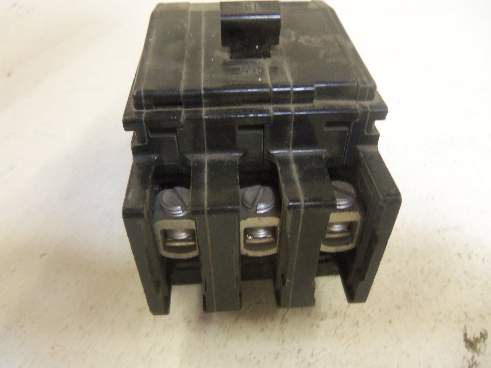 SQUARE D QOU315 CIRCUIT BREAKER 15A  UNMP