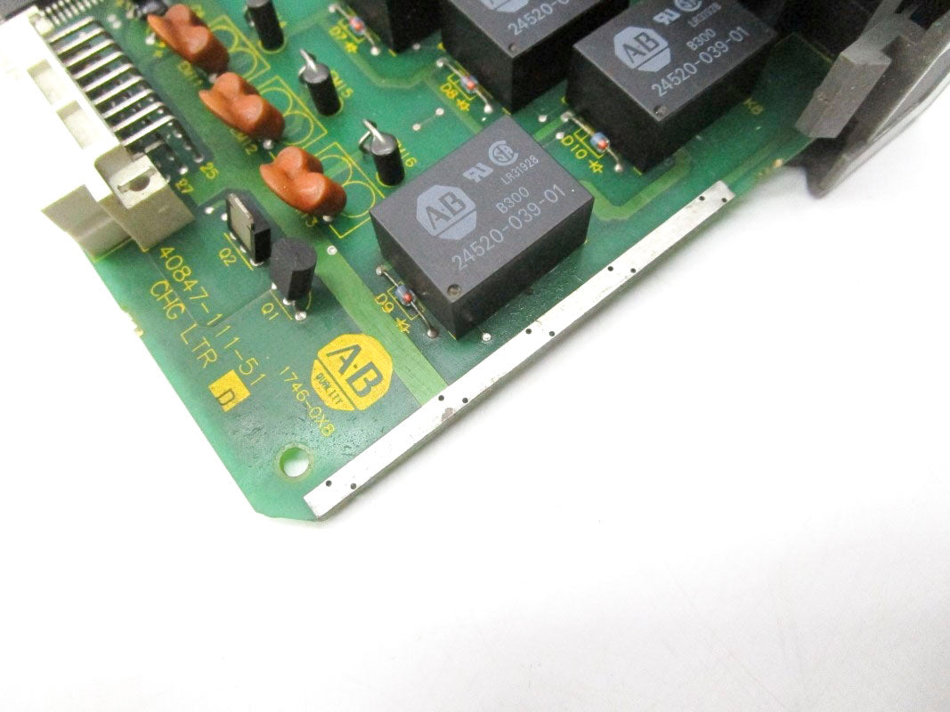 ALLEN BRADLEY 1746-OX8 SER. A 10-250VAC (NO DOOR) UNMP